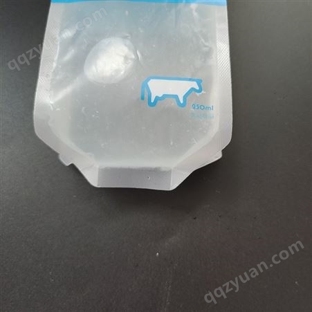 山东厂家定制自立酸奶袋 鲜牛奶包装袋 自立吸嘴袋 豆浆饮料吸嘴袋