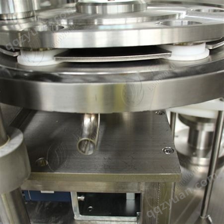 橄榄菜灌装机  加工定制自动海带丝下饭菜装罐机