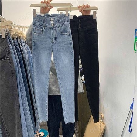 便宜牛仔裤秋季小脚裤女式牛仔裤韩版牛仔裤