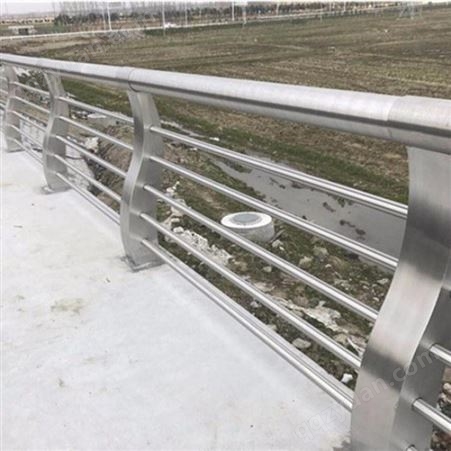 不锈钢复合管河道栏杆-建昊-定制