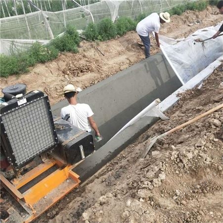 山东宏威240型厂家定制各种水渠 渠道混凝土水渠滑膜机 矩形水渠成型机