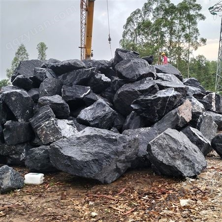 山石异景黑山石吨位石 天然黑色石头大量供应 原石景观石定制