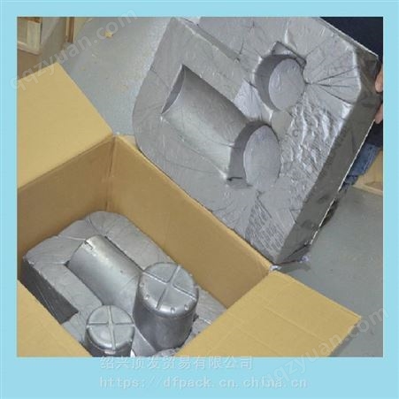 温州异形件产品包装，聚氨酯现场发泡缓冲减震原料组合料pu发泡包装组合料发泡机
